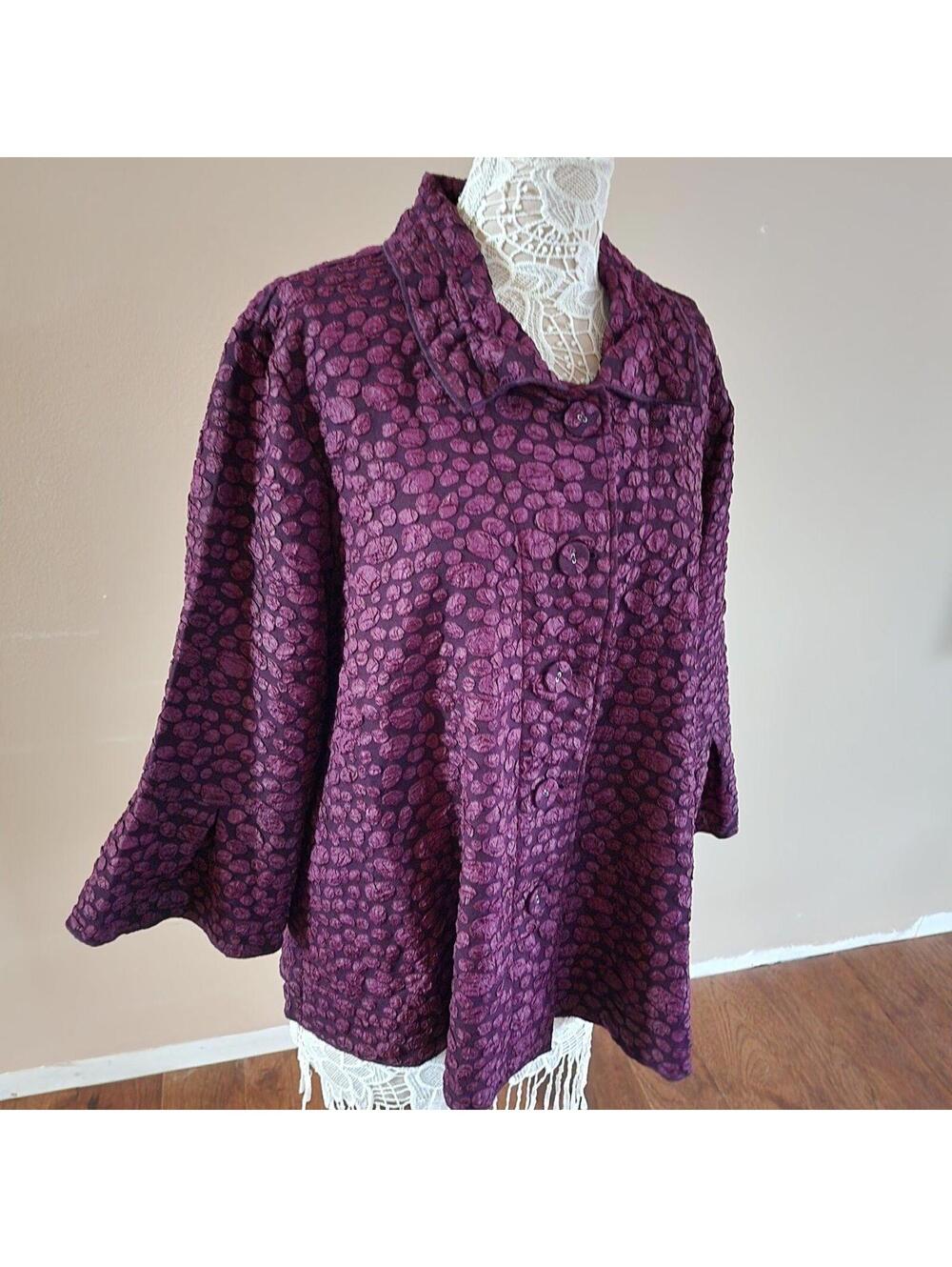LKNW Multiples Purple Textured Jacket 1X 3/4 Bell Sleeve Button Front